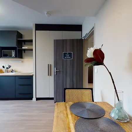 Apartment Colivaim By Startway